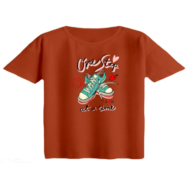 کراپ تی‌شرت آستین کوتاه زنانه مدل کتونی کد ۵ رنگ آجری تیره