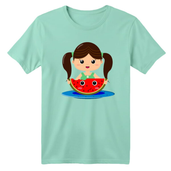 تی شرت آستین کوتاه بچگانه مدل دخترک یلدایی کد  23 رنگ سبز روشن